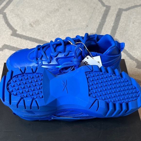 Reebok x Cardi B Club C V2 Sneakers - Picture 5 of 6
